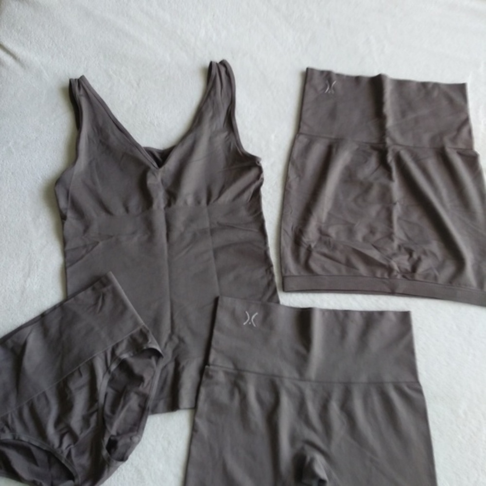 Yummie's Seamless essential 4 pk.M/L & L INTIMANTS